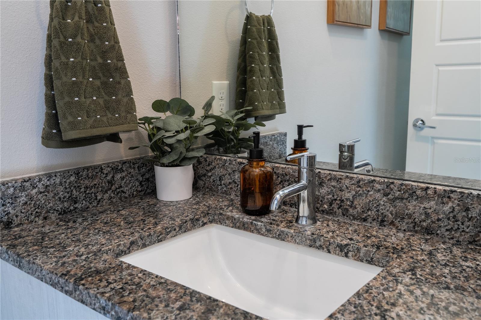 Image 32 of 61 For 73 Grant Street