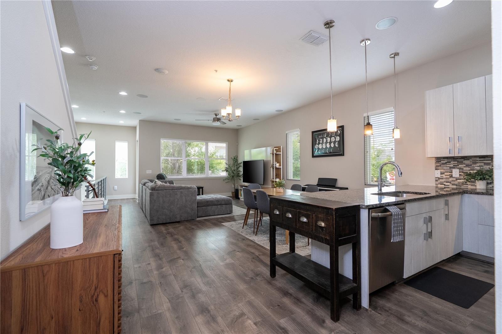 Image 34 of 61 For 73 Grant Street