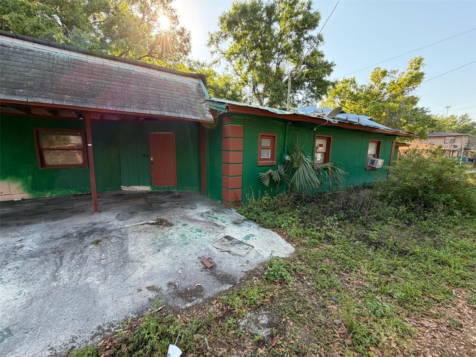 Image 4 of 13 For 702 Ohio Street