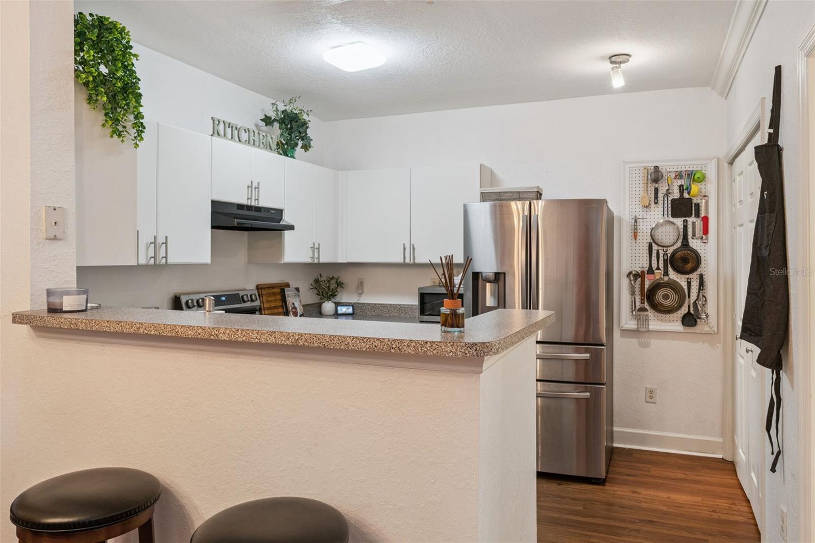 Image 18 of 45 For 202 South Street 2039