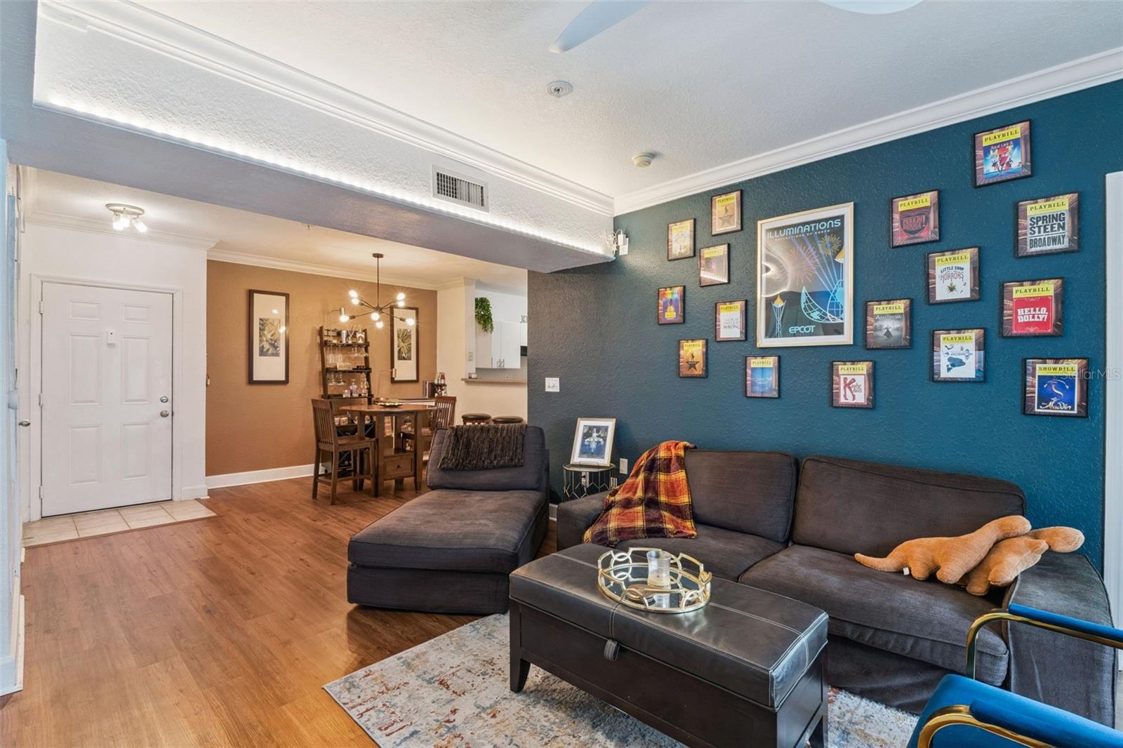 Image 4 of 45 For 202 South Street 2039