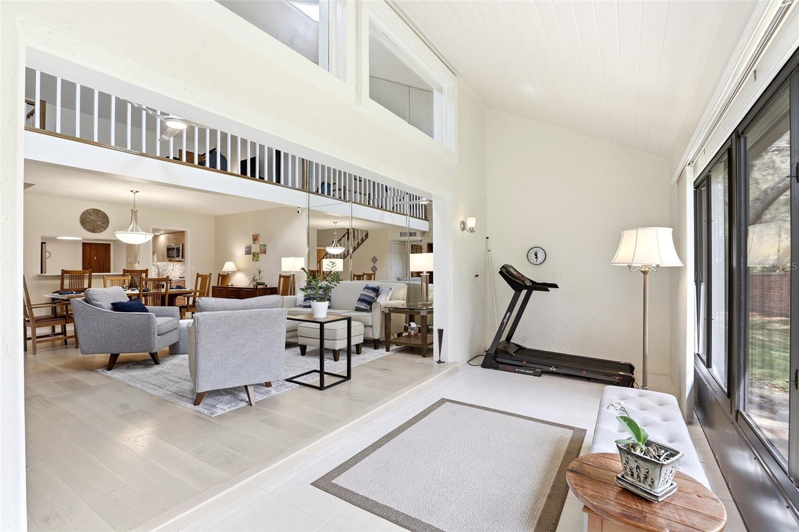 Image 20 of 53 For 121 Golf Club Drive