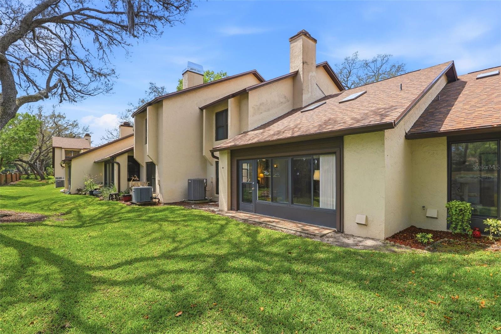 Image 32 of 53 For 121 Golf Club Drive