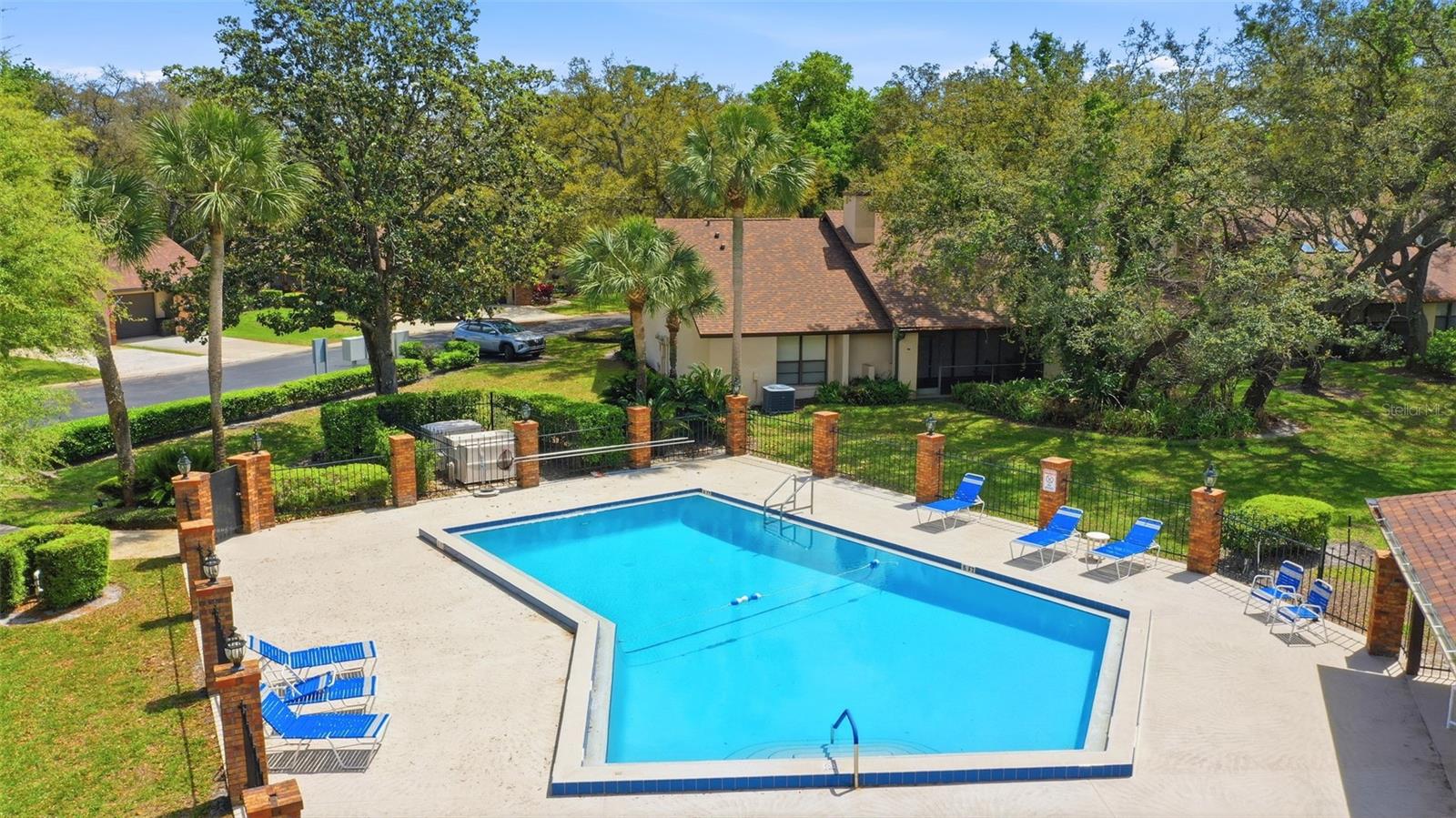 Image 36 of 53 For 121 Golf Club Drive