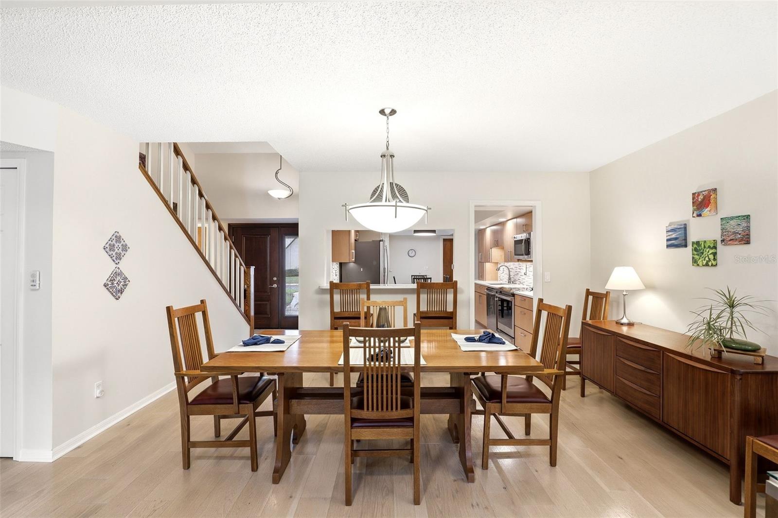 Image 7 of 53 For 121 Golf Club Drive