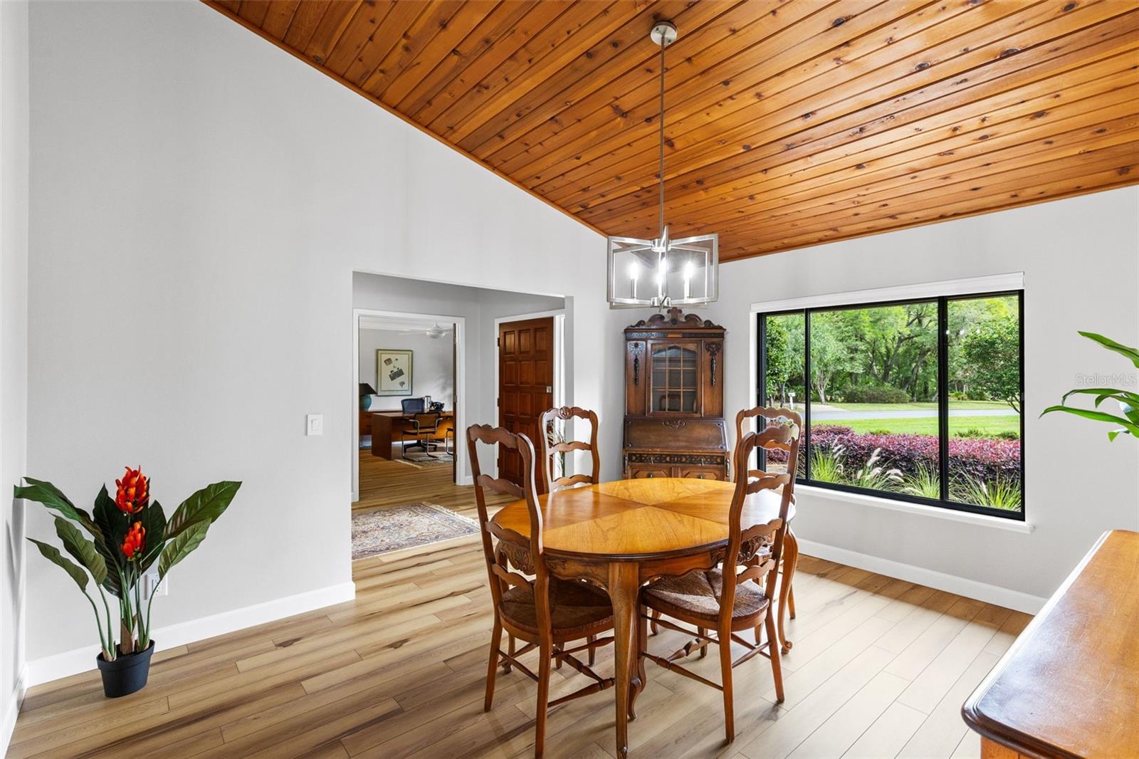 Image 23 of 60 For 100 Milinda Lane