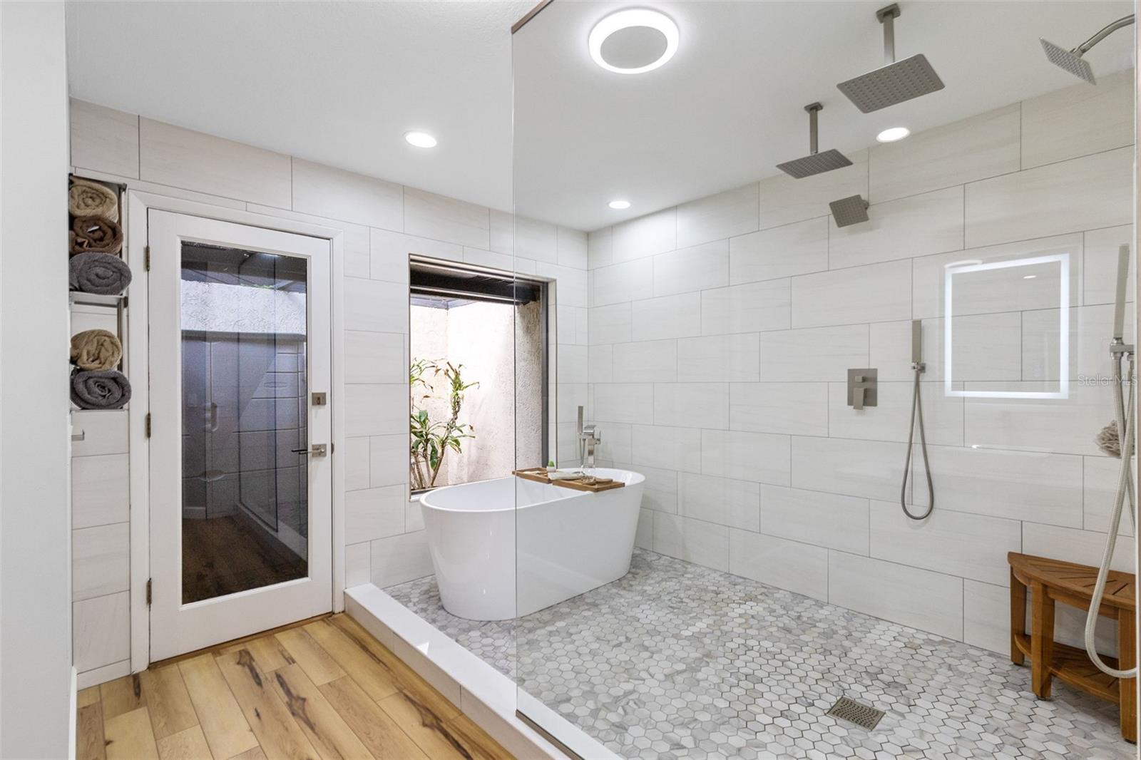 Image 4 of 60 For 100 Milinda Lane