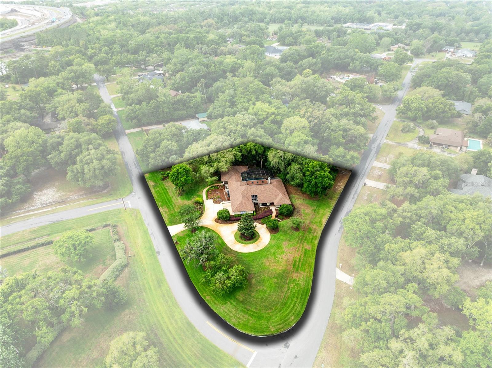 Image 8 of 60 For 100 Milinda Lane