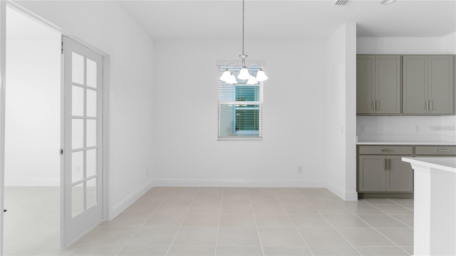 Image 12 of 25 For 14503 Crestavista Avenue