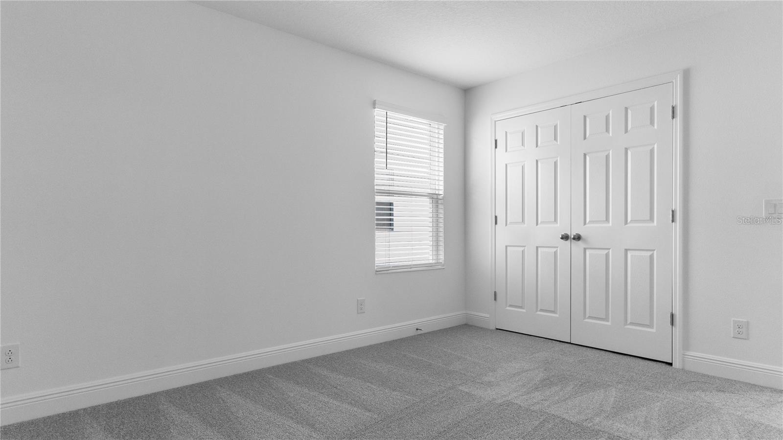 Image 19 of 25 For 14503 Crestavista Avenue