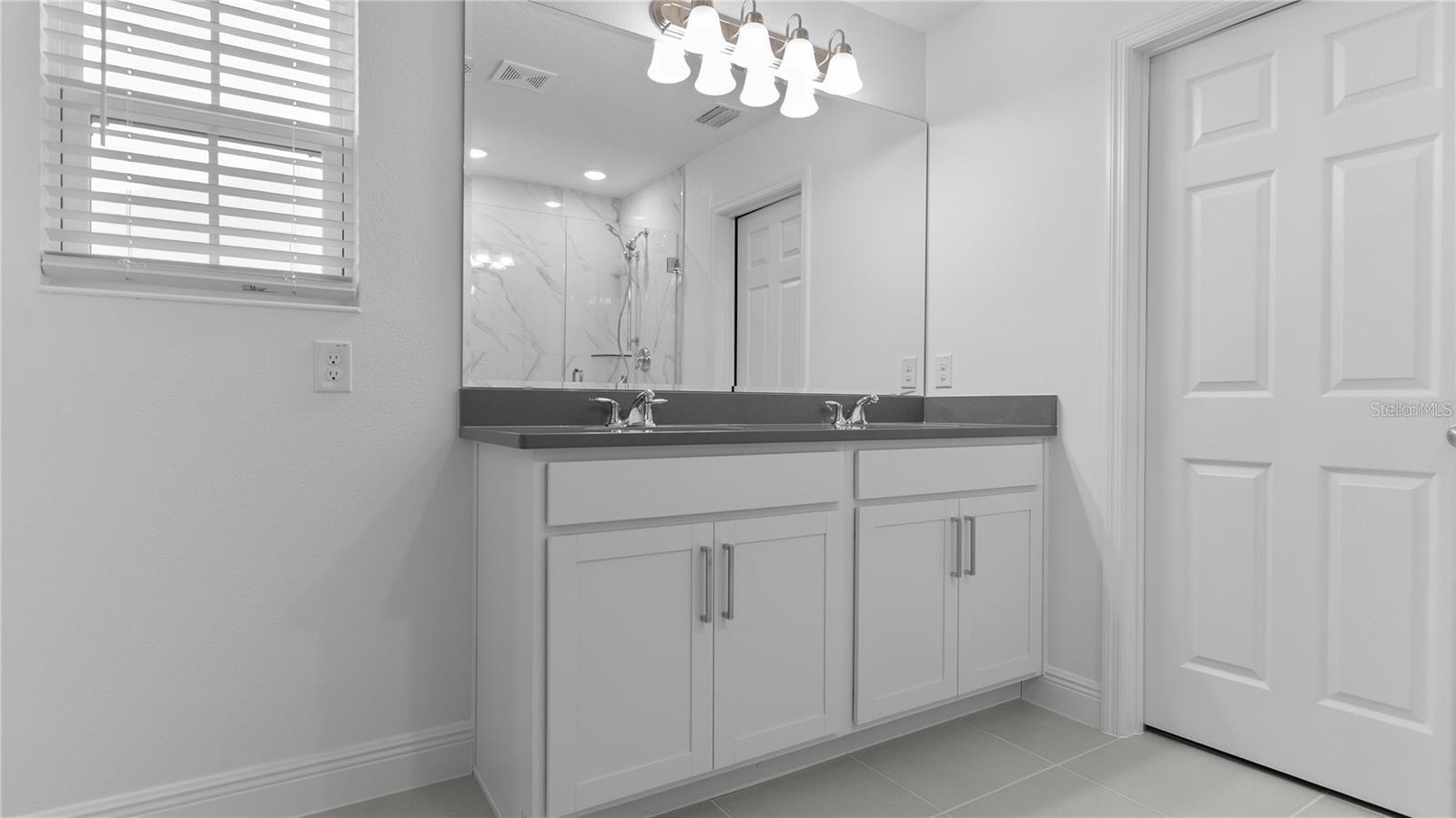 Image 21 of 25 For 14503 Crestavista Avenue