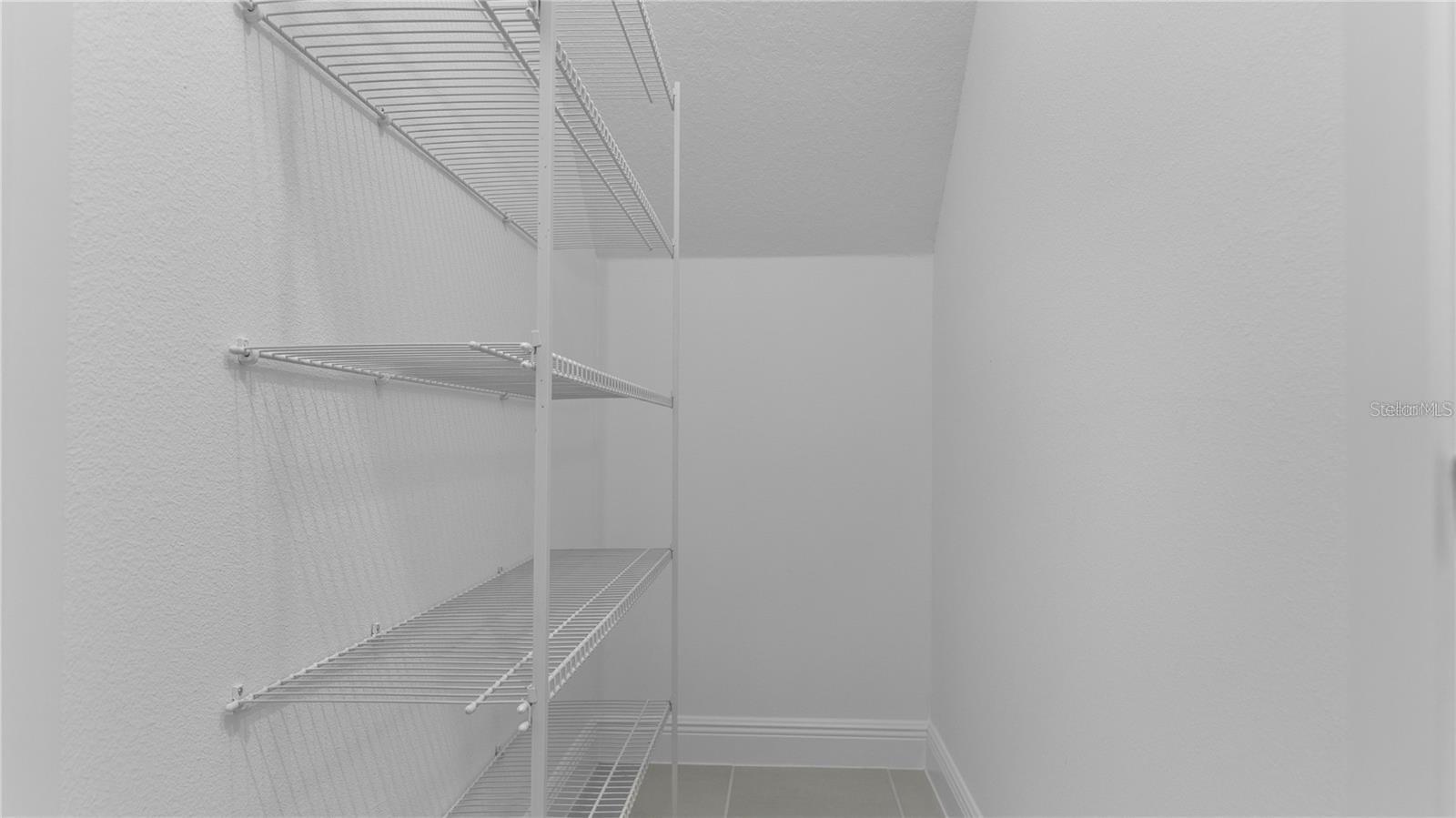 Image 24 of 25 For 14503 Crestavista Avenue