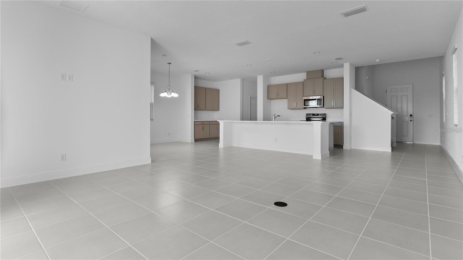 Image 9 of 25 For 14503 Crestavista Avenue