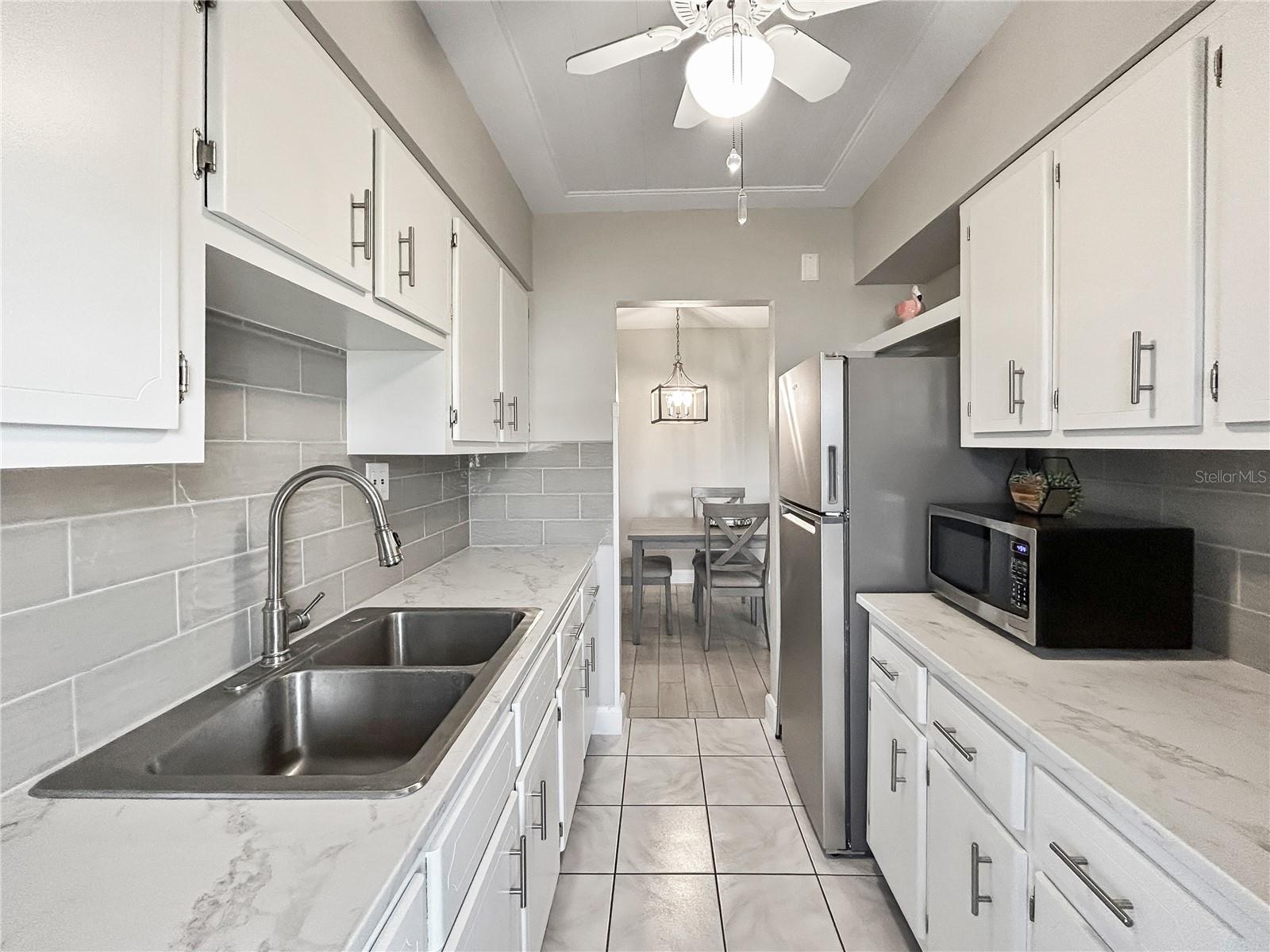 Image 12 of 32 For 1600 Lake Parker Drive C4