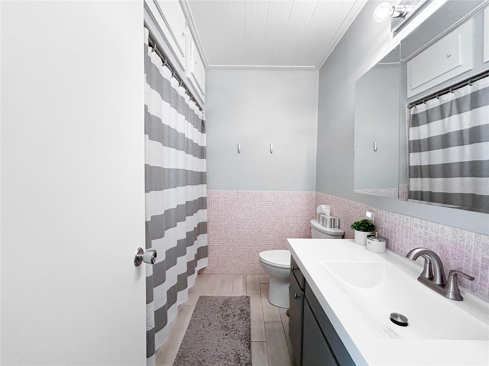 Image 14 of 32 For 1600 Lake Parker Drive C4