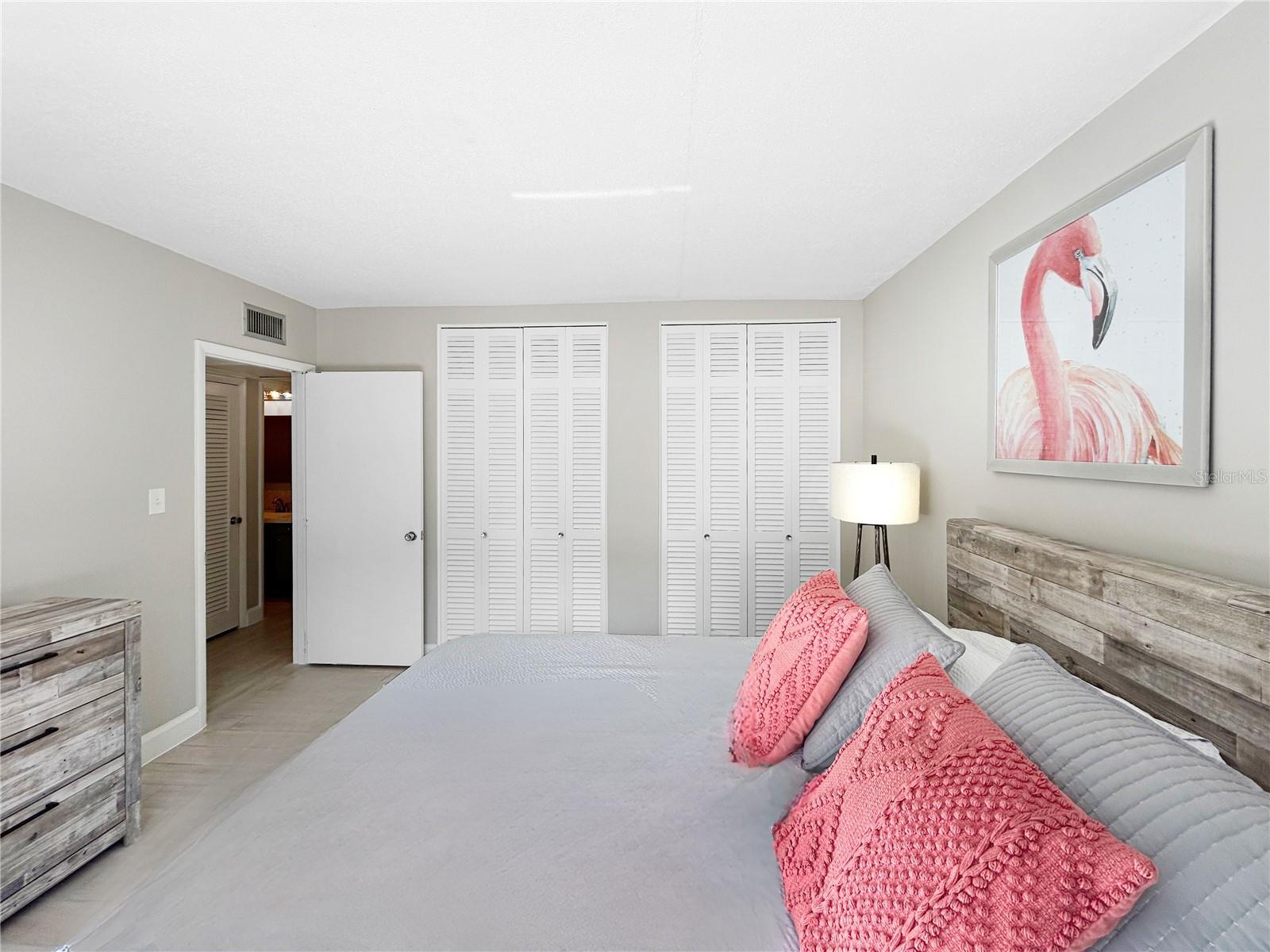 Image 19 of 32 For 1600 Lake Parker Drive C4