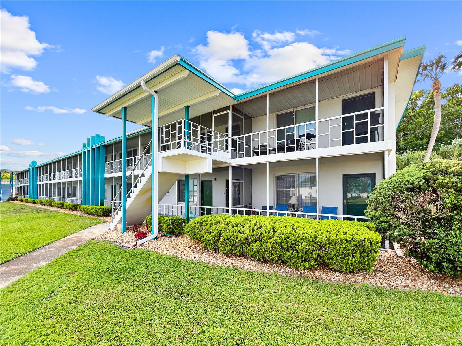 Image 27 of 32 For 1600 Lake Parker Drive C4