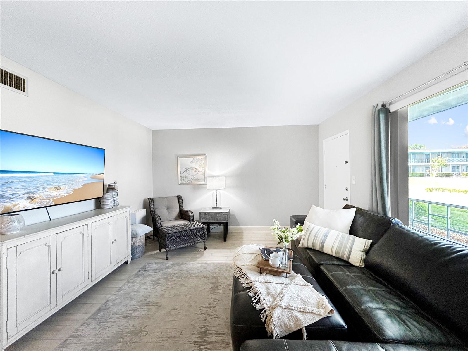 Image 6 of 32 For 1600 Lake Parker Drive C4