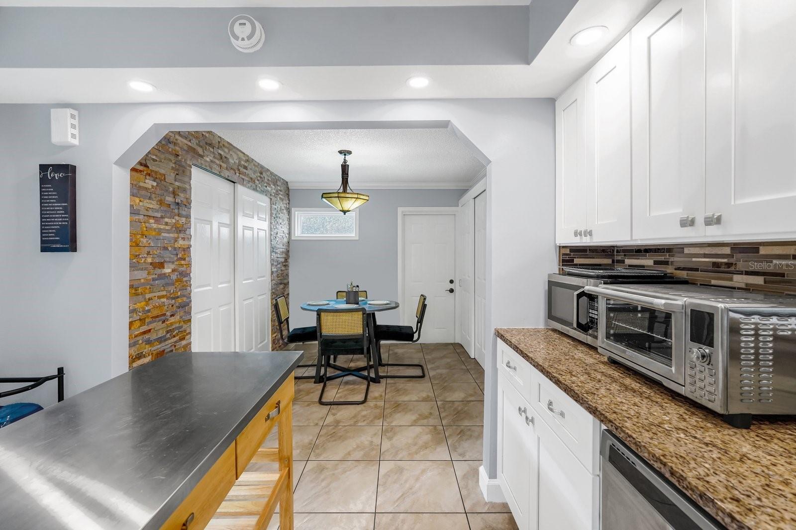 Image 11 of 37 For 1558 Brookebridge Drive