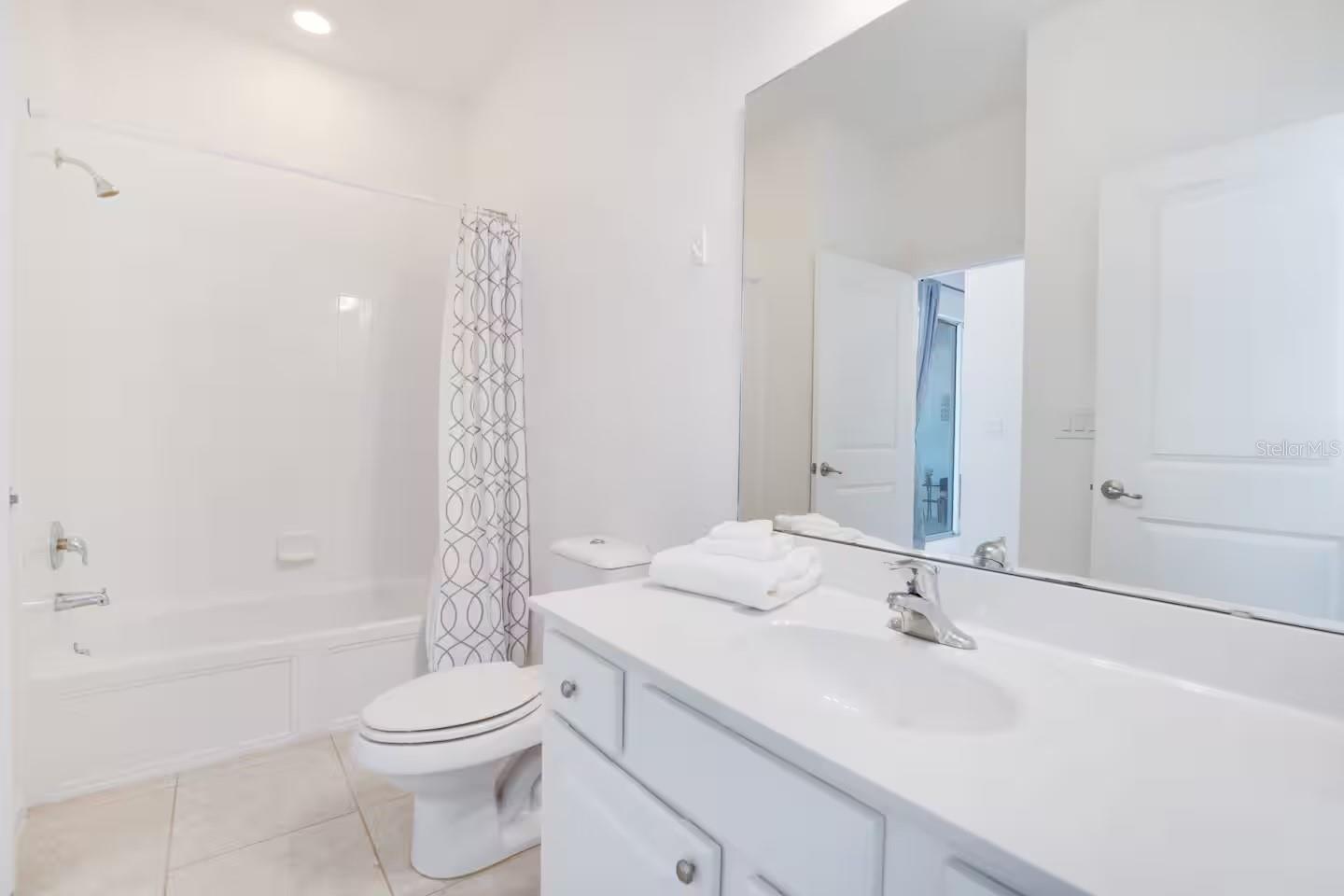 Image 23 of 35 For 2665 Calistoga Avenue