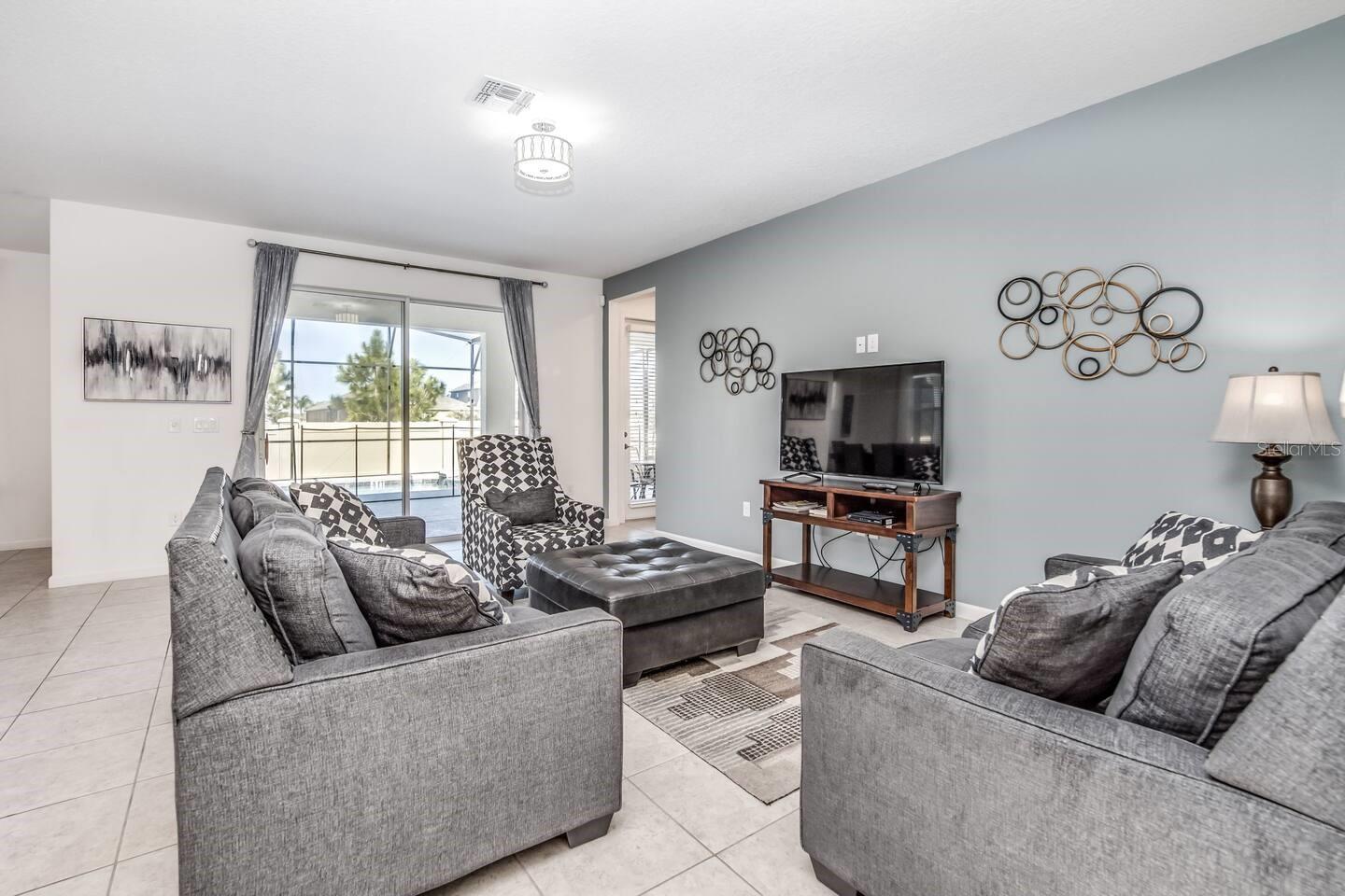 Image 25 of 35 For 2665 Calistoga Avenue