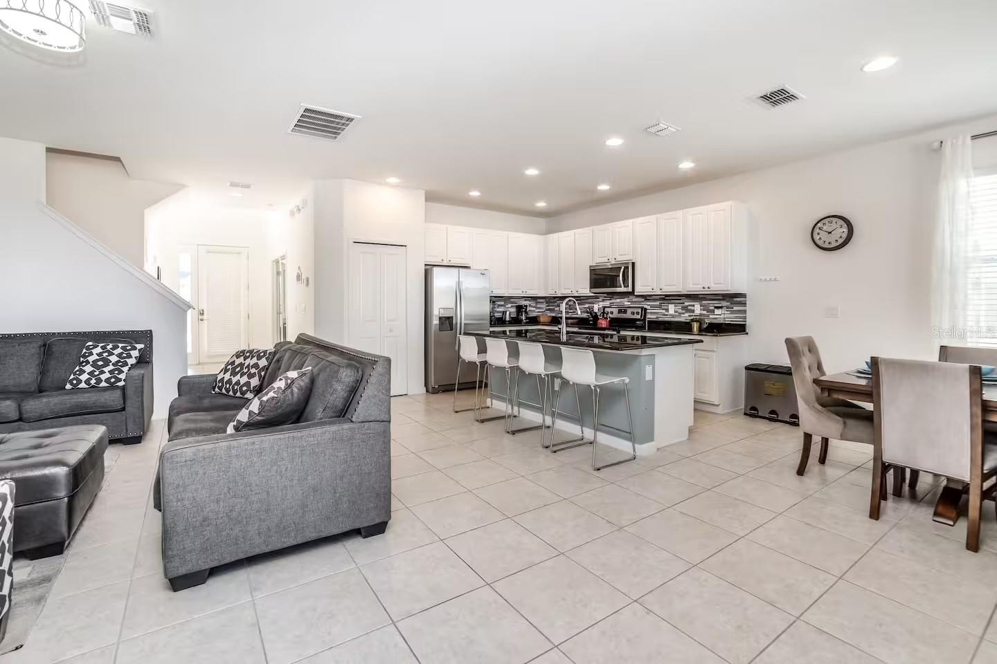 Image 3 of 35 For 2665 Calistoga Avenue