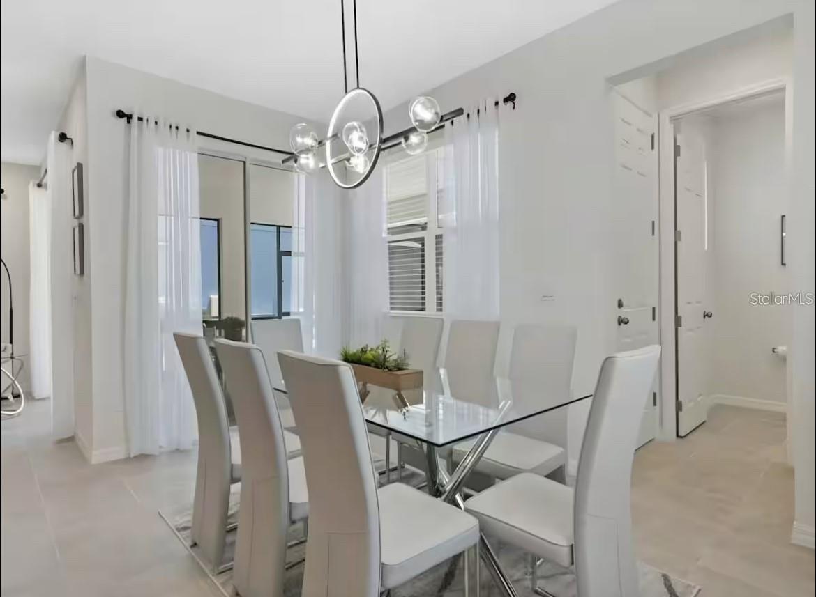 Image 18 of 35 For 1929 Tropical Palms Circle