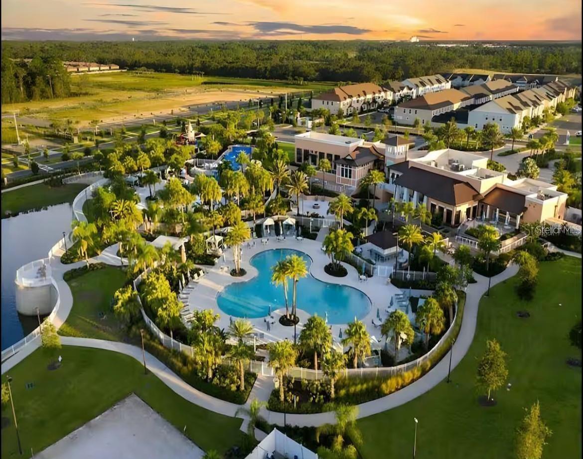 Image 26 of 35 For 1929 Tropical Palms Circle