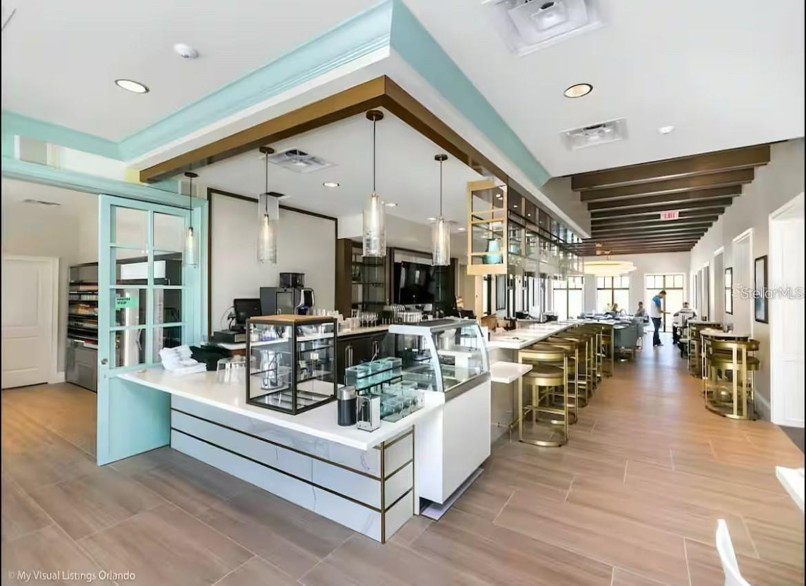 Image 32 of 35 For 1929 Tropical Palms Circle