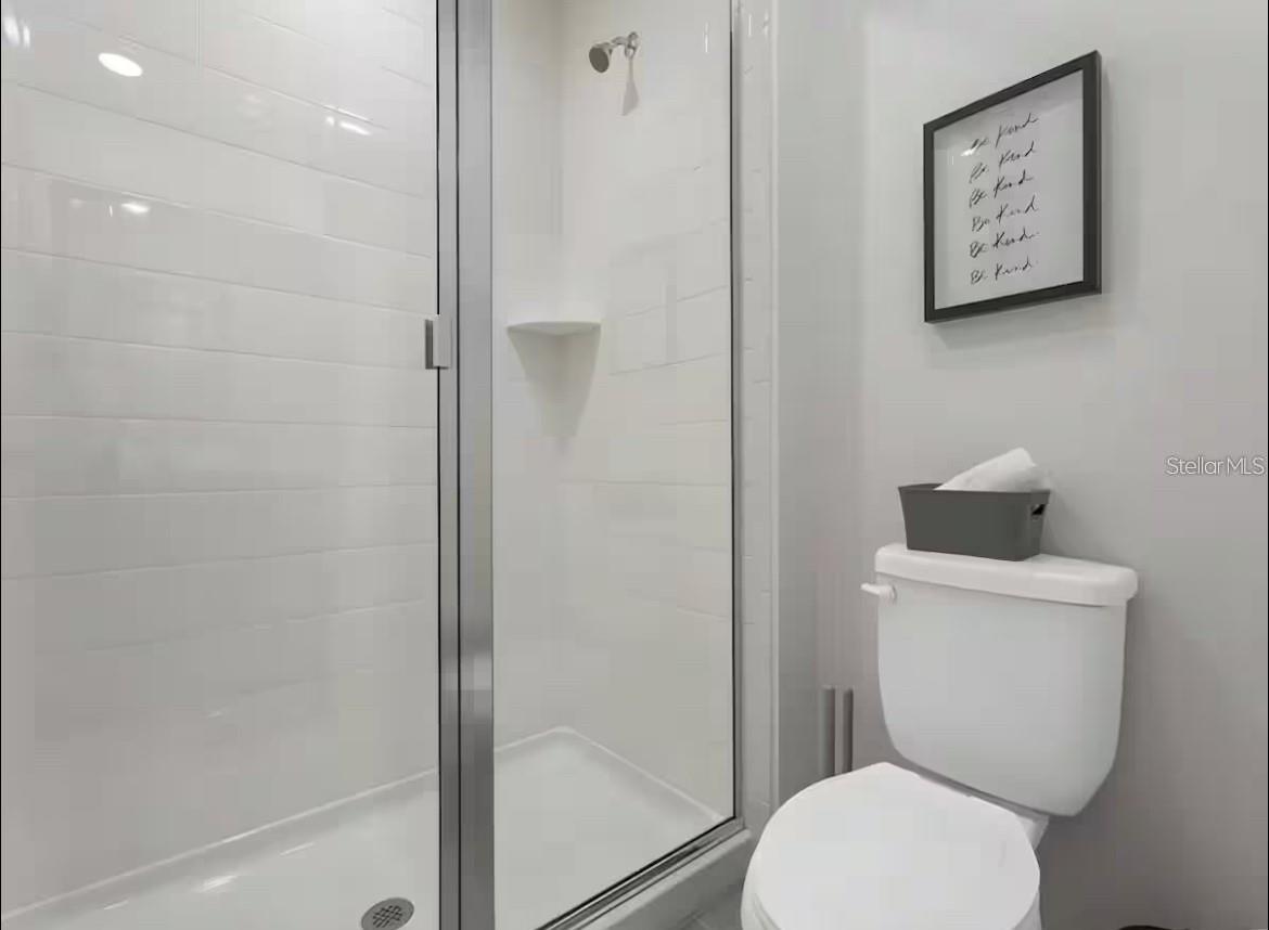 Image 7 of 35 For 1929 Tropical Palms Circle