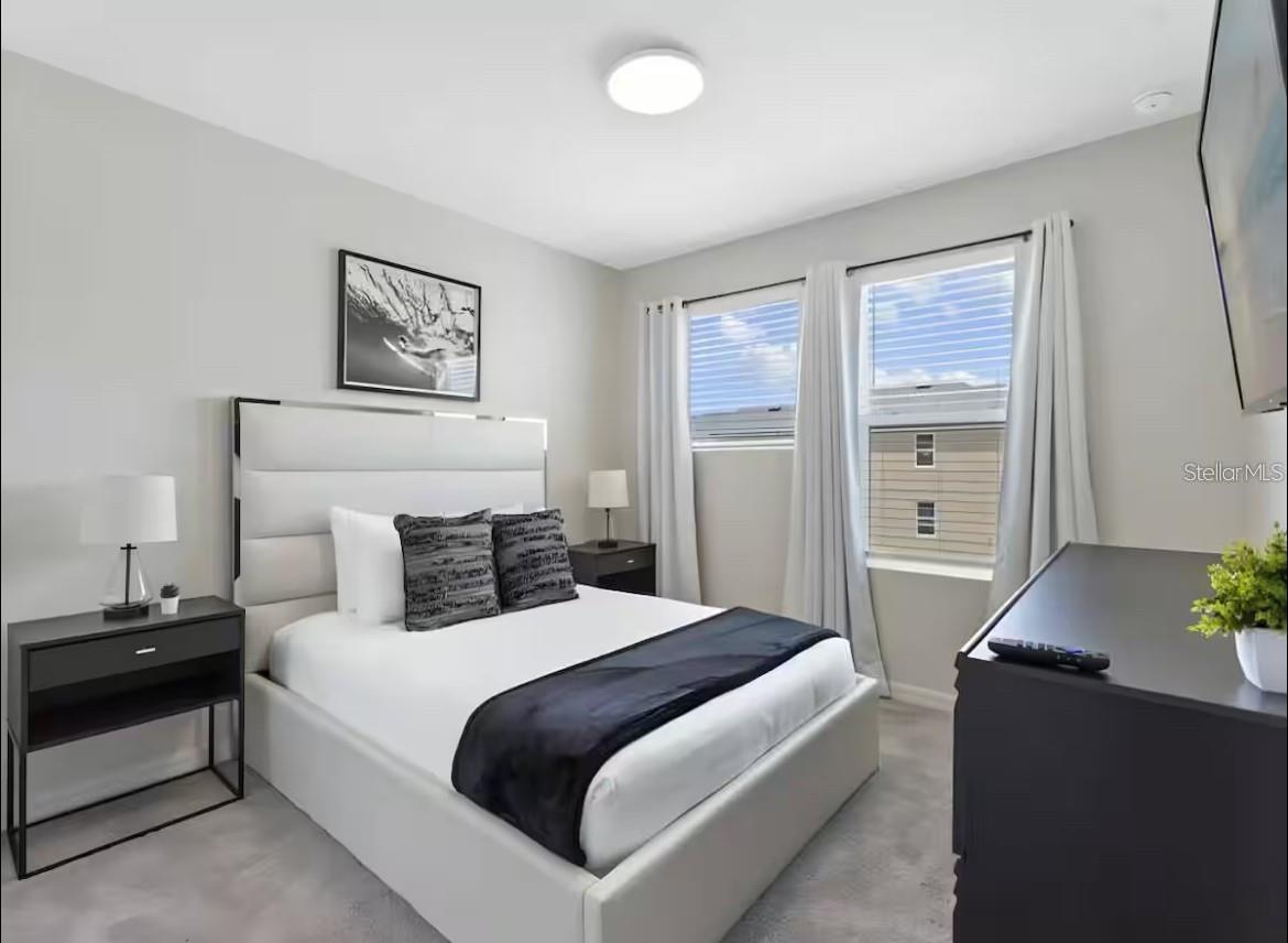 Image 8 of 35 For 1929 Tropical Palms Circle