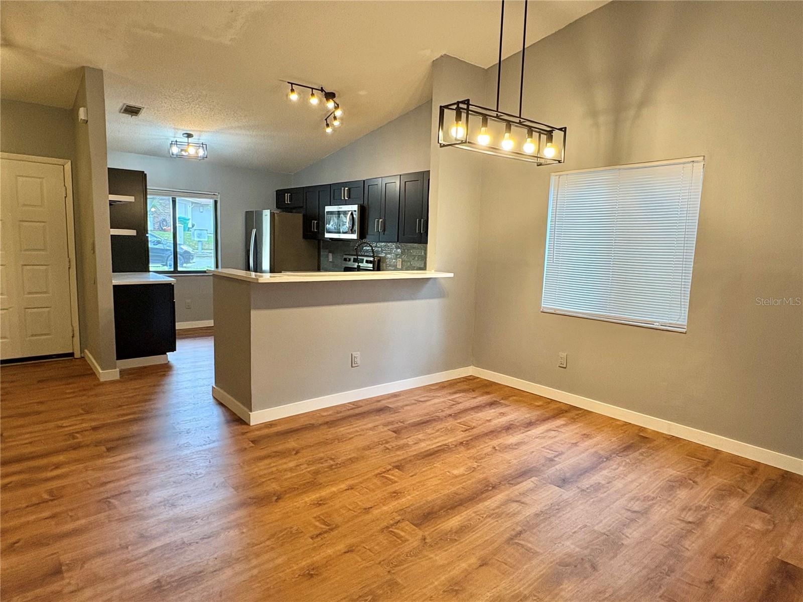 Image 10 of 27 For 661 Wildflower Court