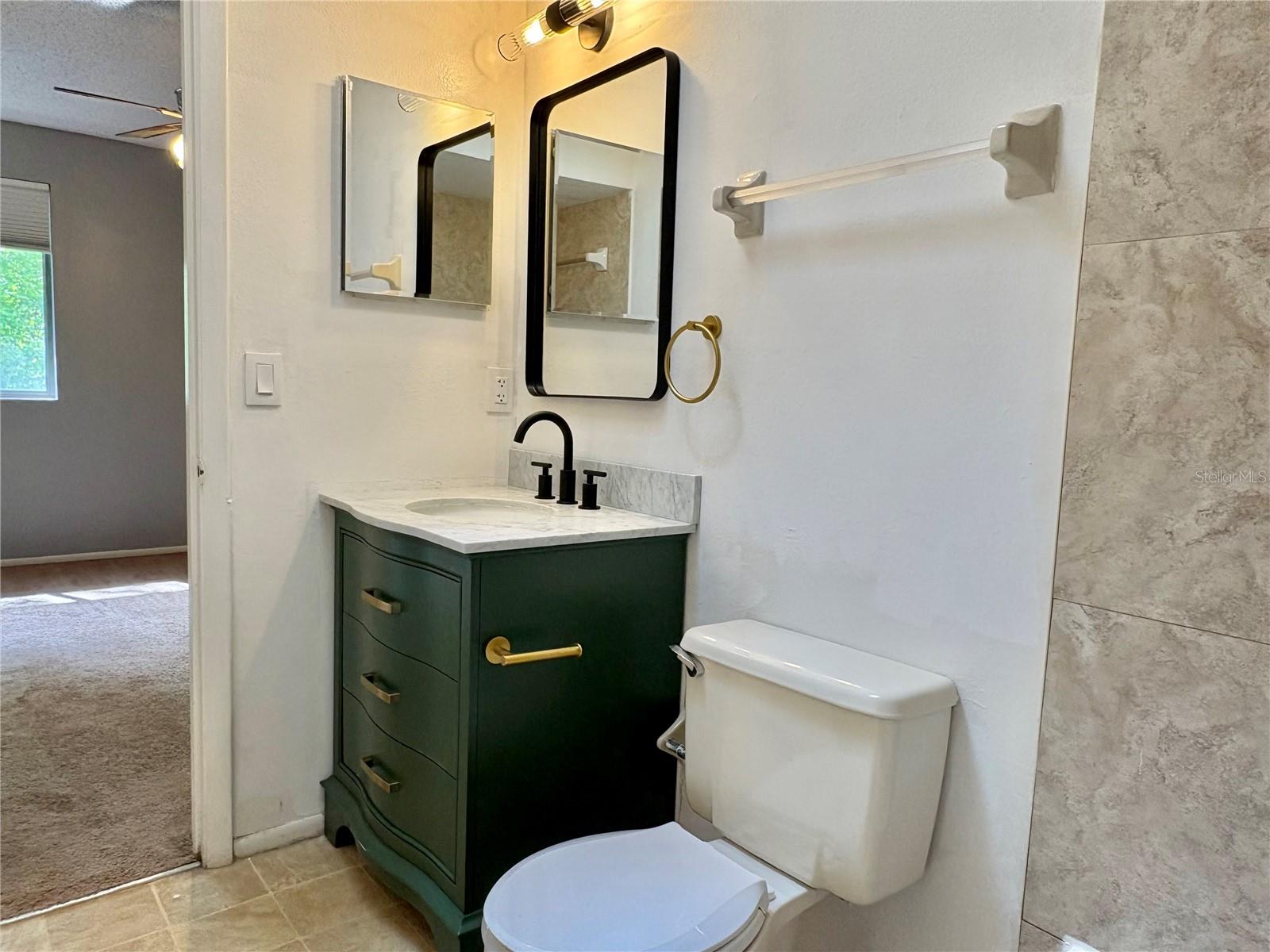 Image 21 of 27 For 661 Wildflower Court