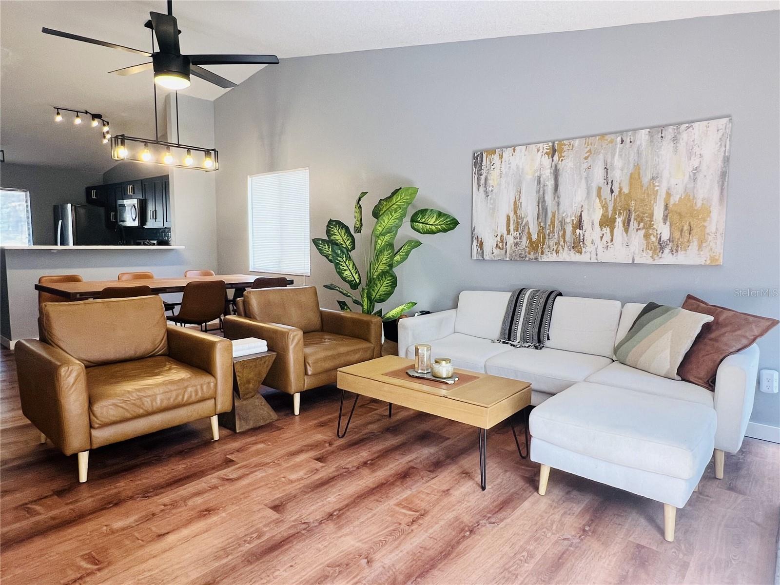 Image 5 of 27 For 661 Wildflower Court