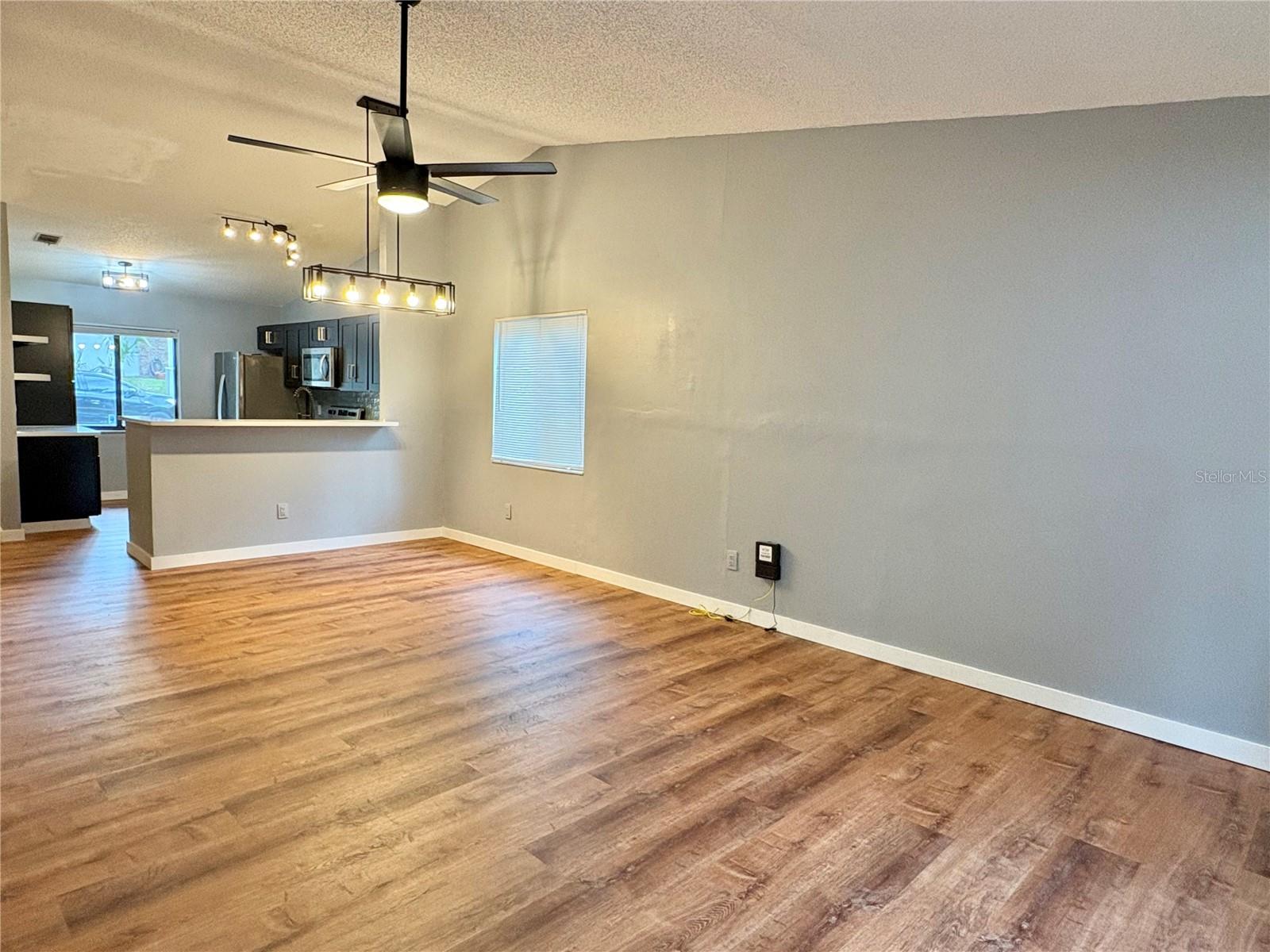 Image 6 of 27 For 661 Wildflower Court