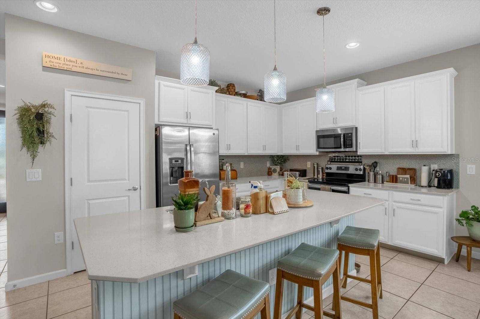 Image 11 of 33 For 821 Opal Court