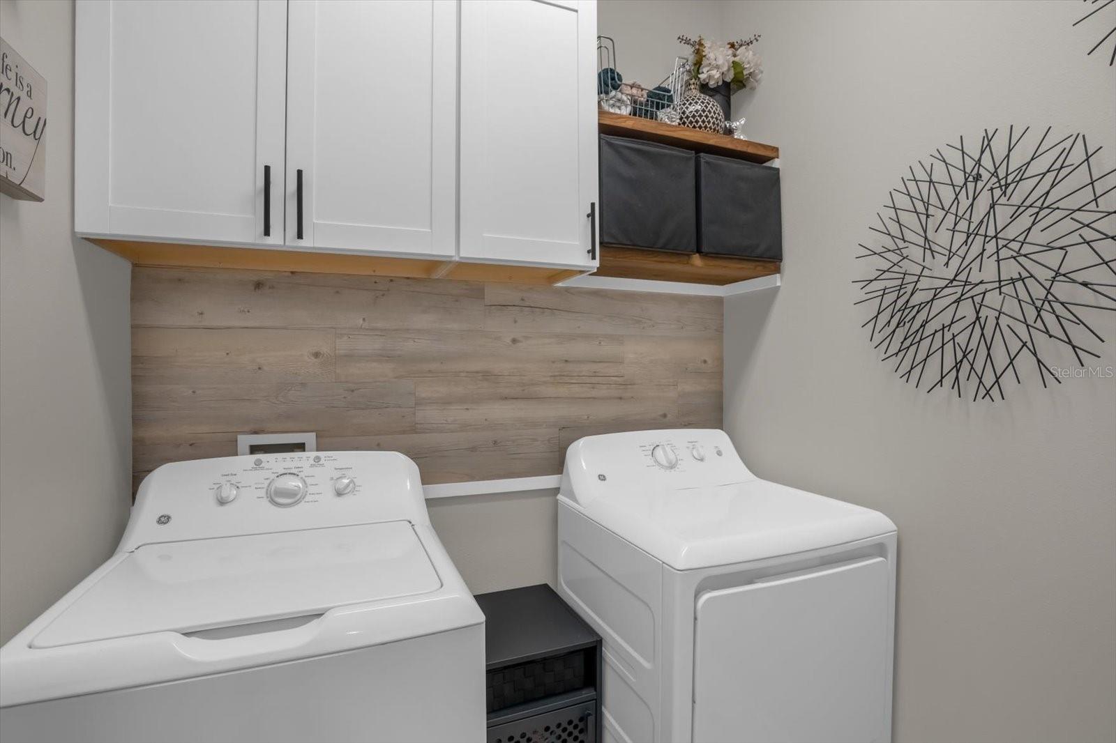 Image 15 of 33 For 821 Opal Court