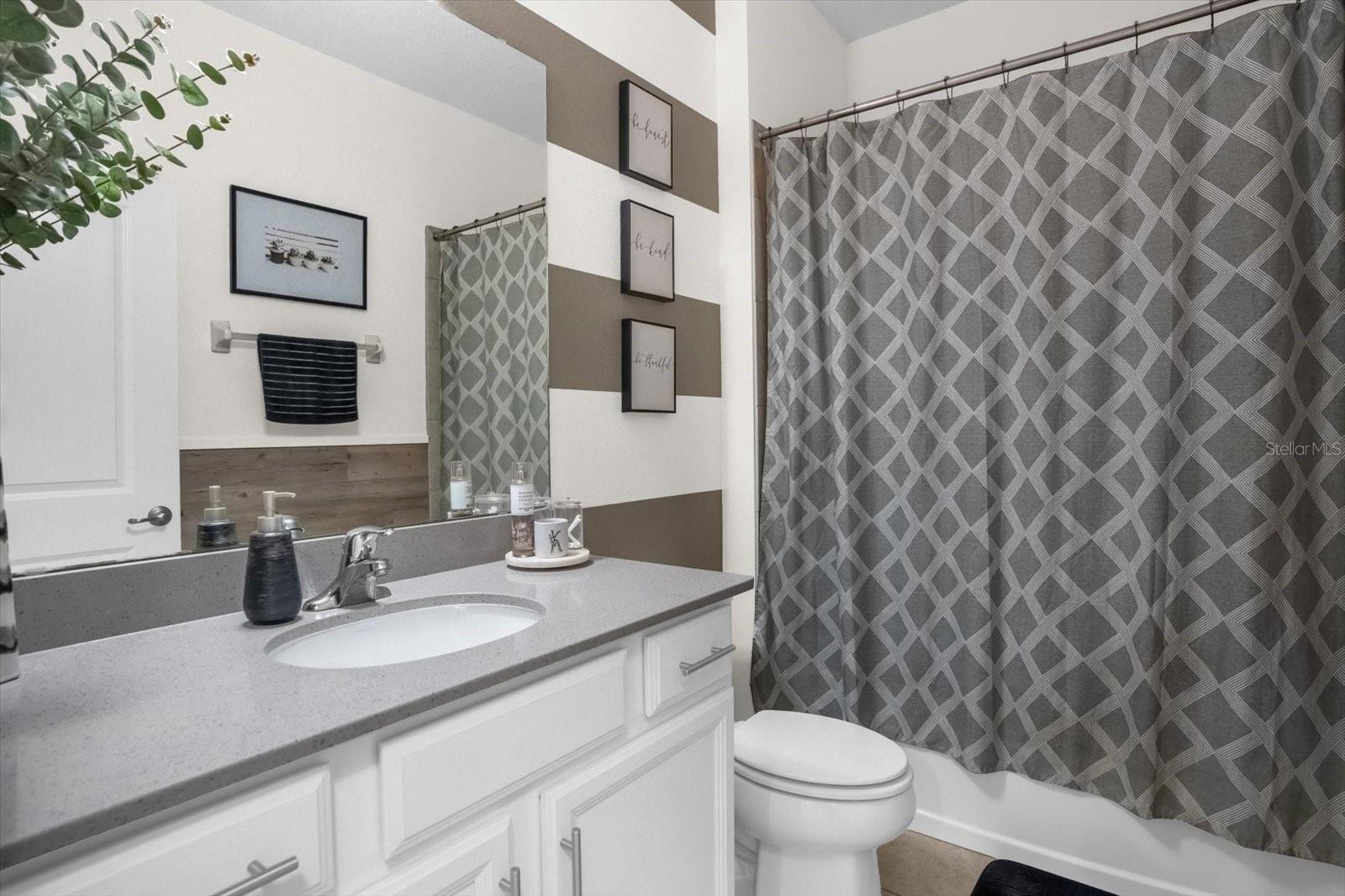 Image 22 of 33 For 821 Opal Court