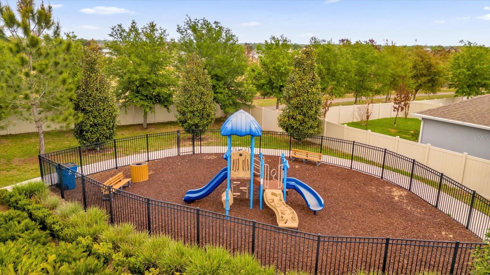 Image 31 of 33 For 821 Opal Court