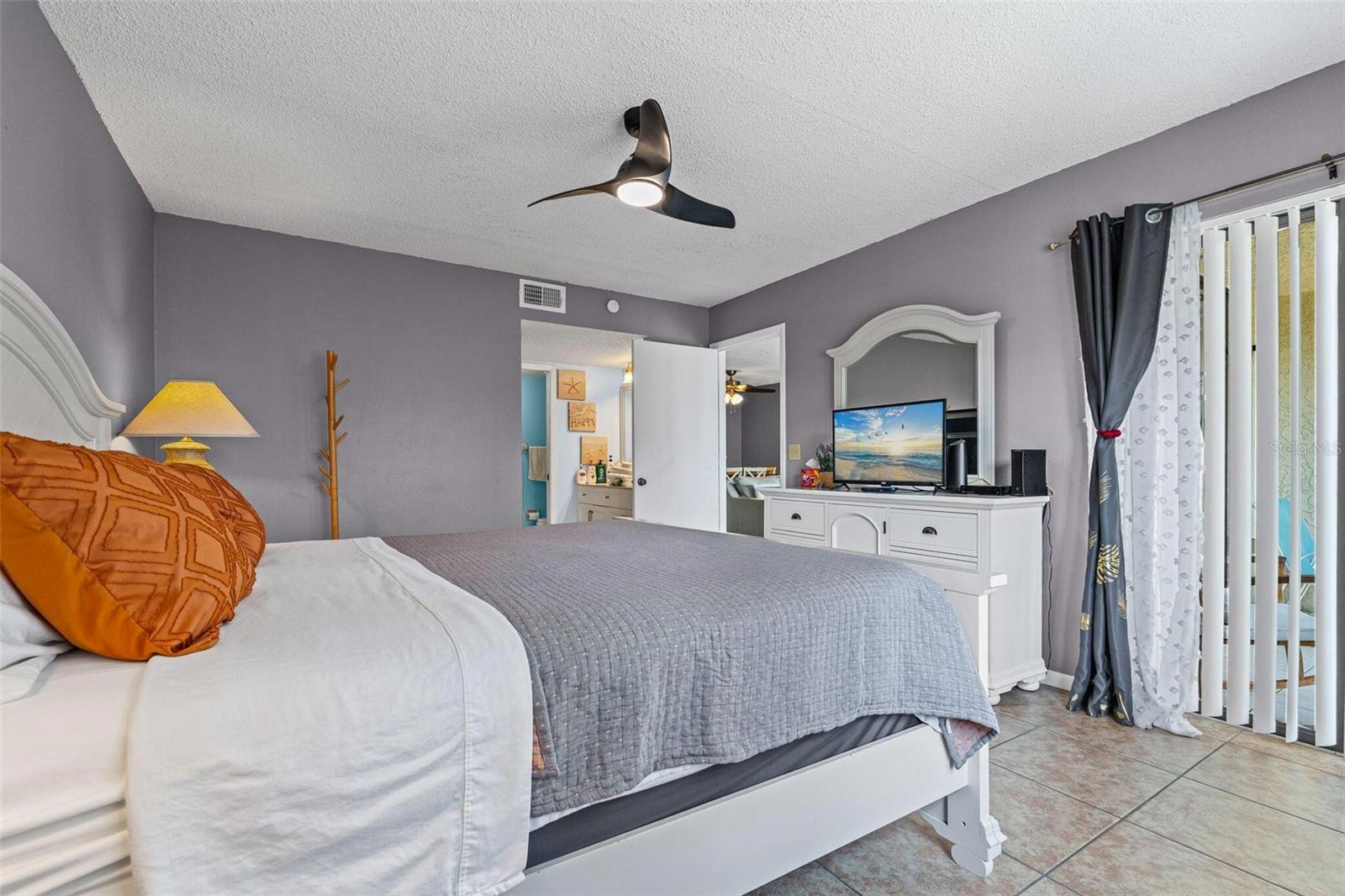 Image 10 of 40 For 4401 46th Avenue W 102