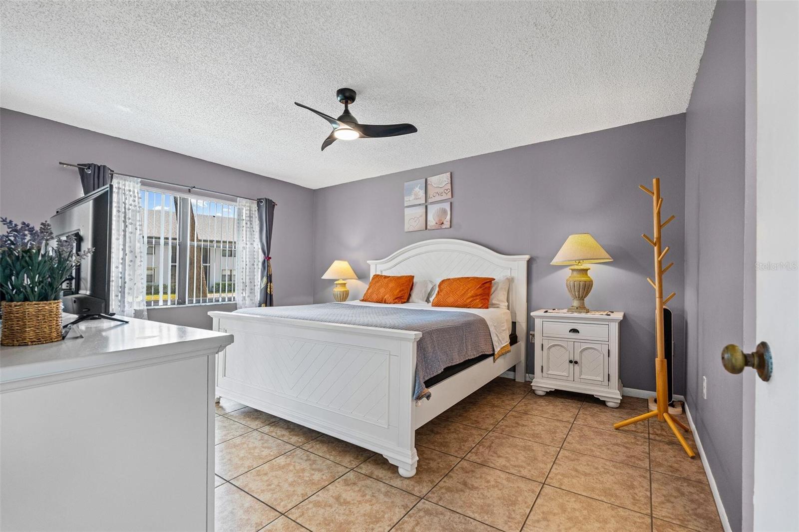 Image 8 of 40 For 4401 46th Avenue W 102