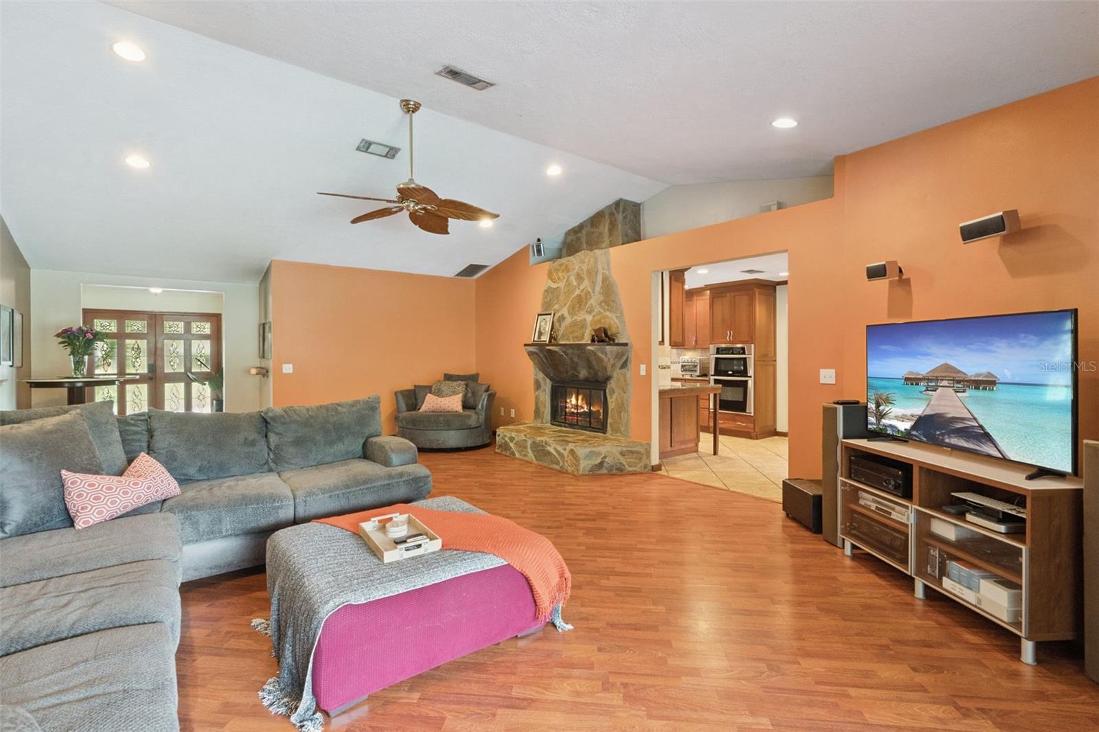 Image 16 of 86 For 3501 Hill Stream Avenue