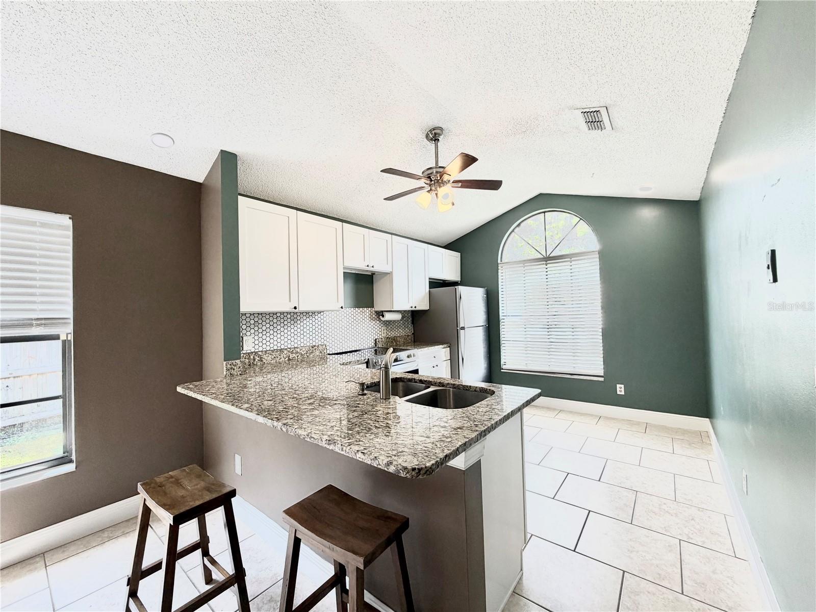 Image 12 of 33 For 10227 Comfort Circle