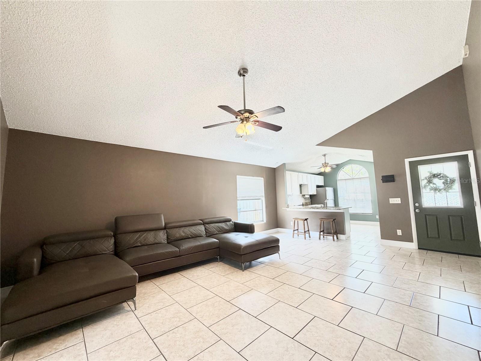 Image 13 of 33 For 10227 Comfort Circle