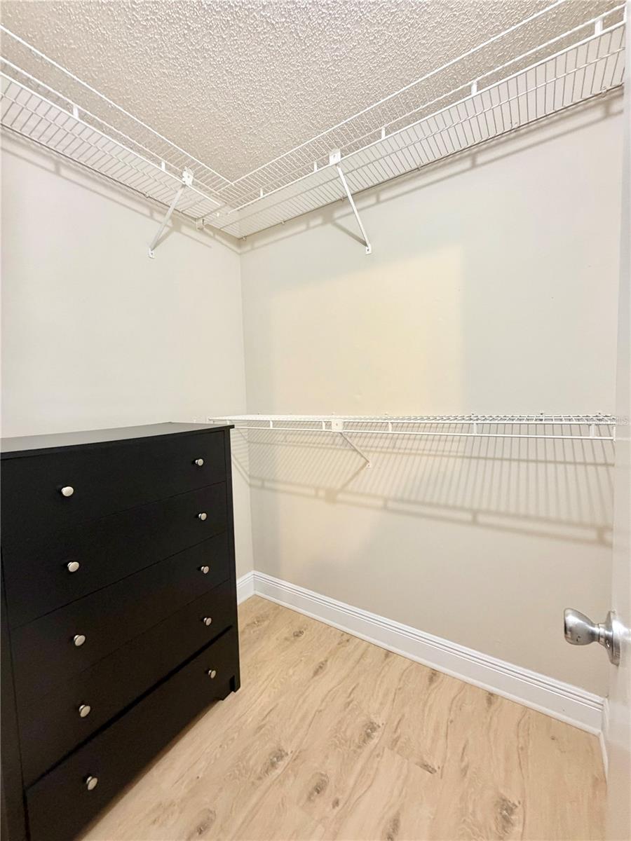 Image 15 of 33 For 10227 Comfort Circle