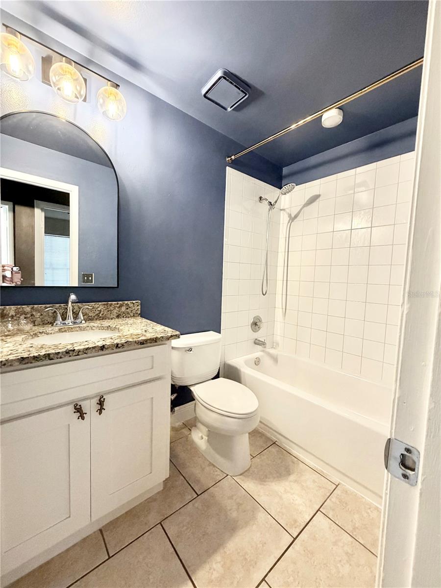 Image 18 of 33 For 10227 Comfort Circle