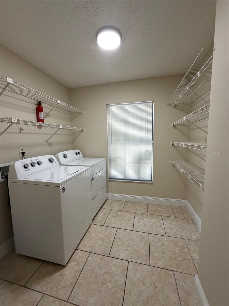 Image 23 of 33 For 10227 Comfort Circle