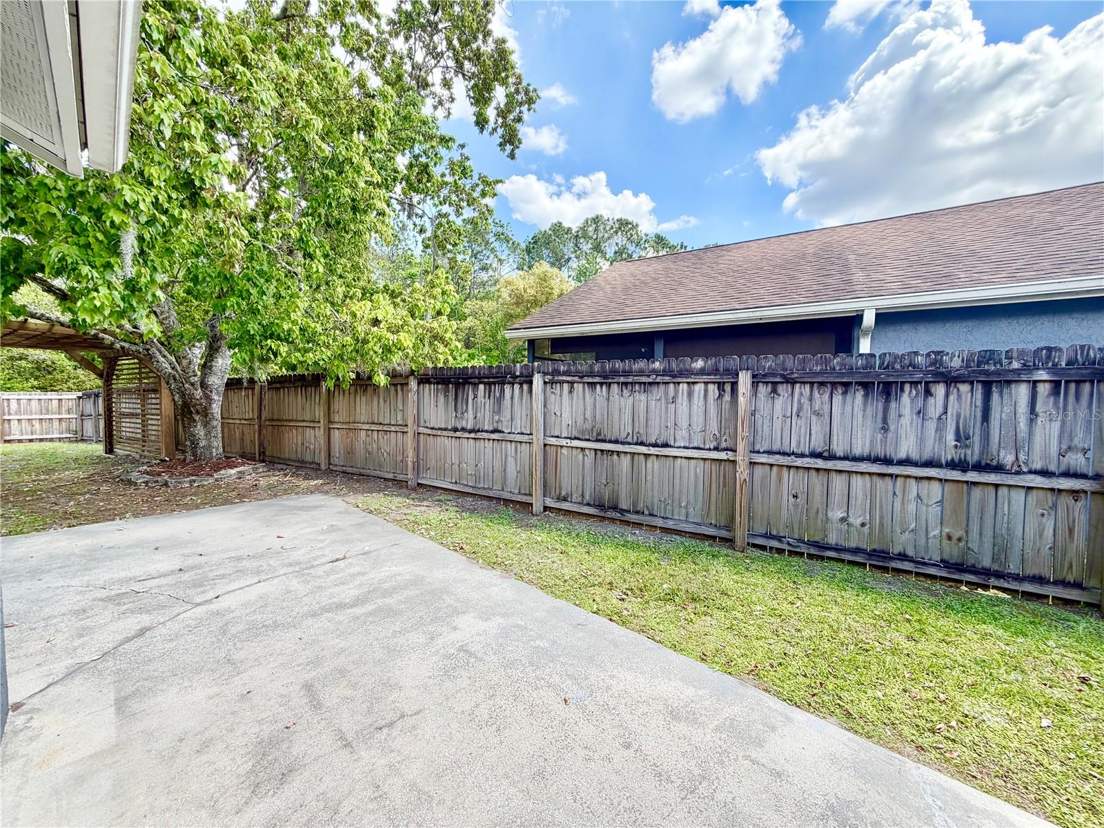 Image 27 of 33 For 10227 Comfort Circle