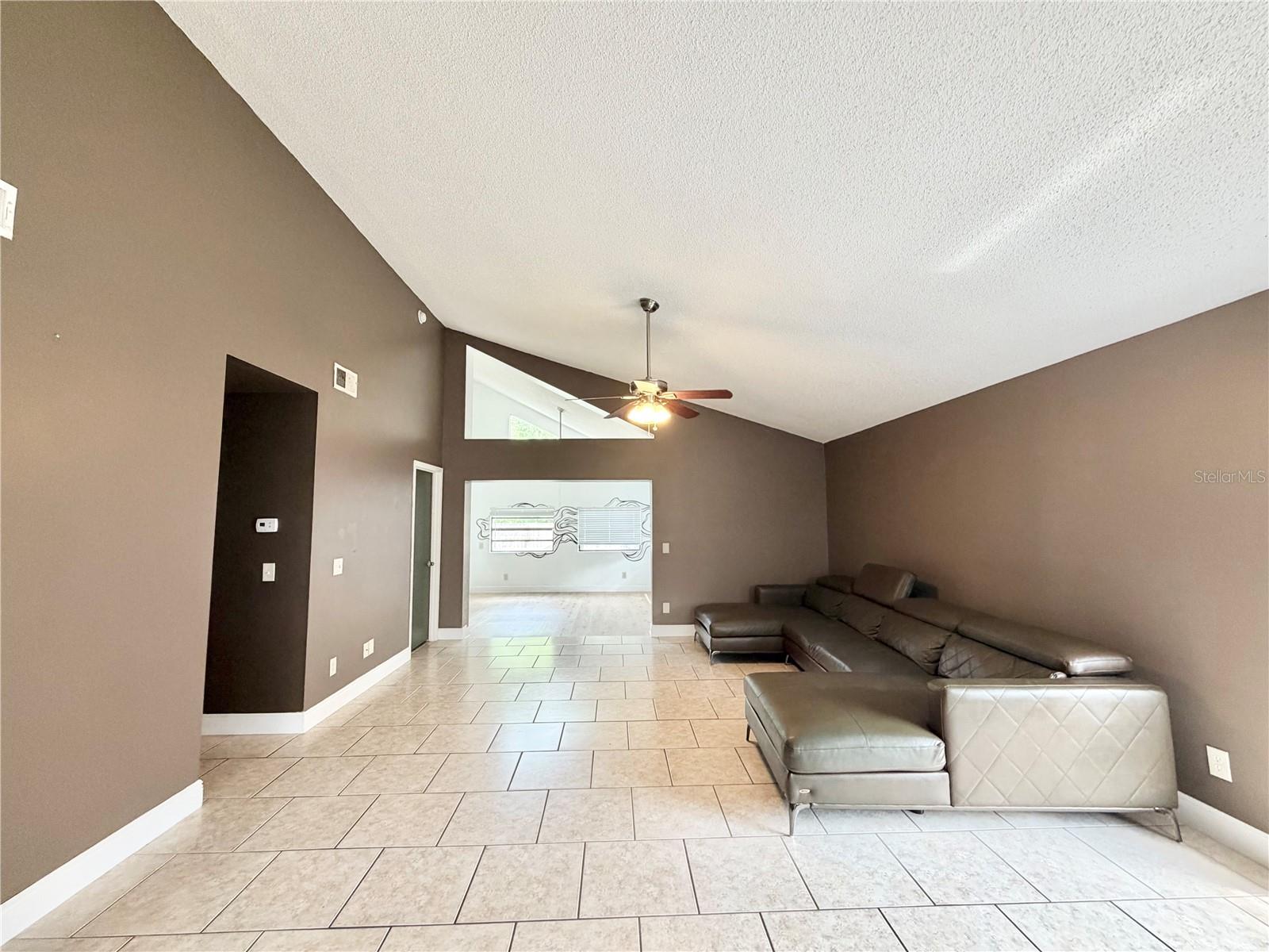 Image 9 of 33 For 10227 Comfort Circle