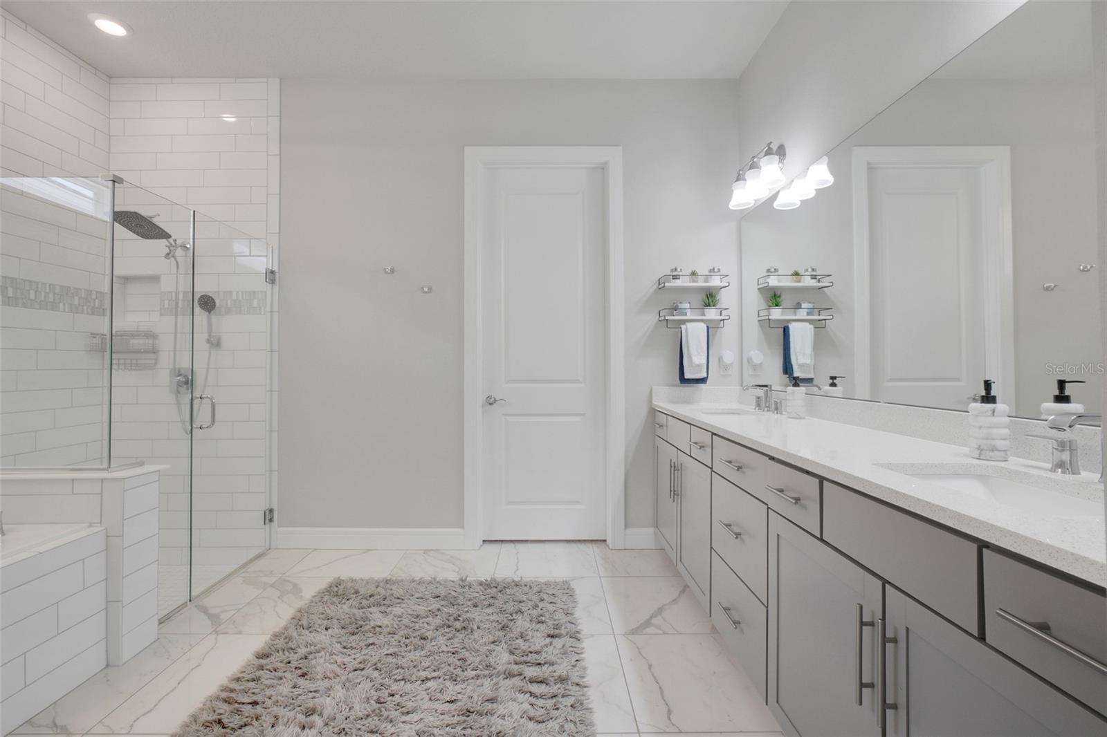 Image 32 of 74 For 13827 Tybee Beach Lane